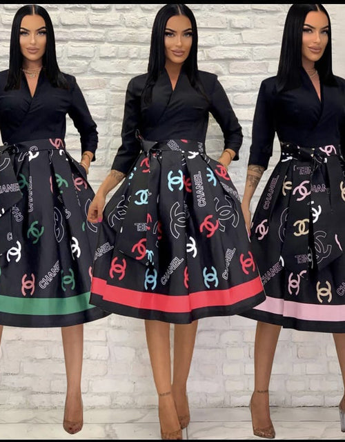 Load image into Gallery viewer, Casual Dresses 2023 Fashion Temperament Pleated Skirt High Quality Elastic Belt Medium Length Swing Skirt
